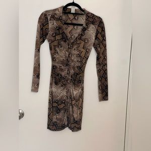 Windsor reptile print collared dress xs